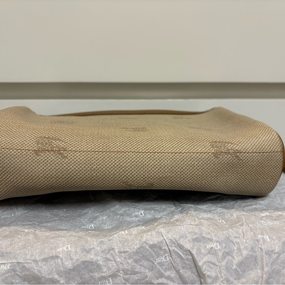 Burberrys Vintage Clutch Bag - Picture 4 of 11